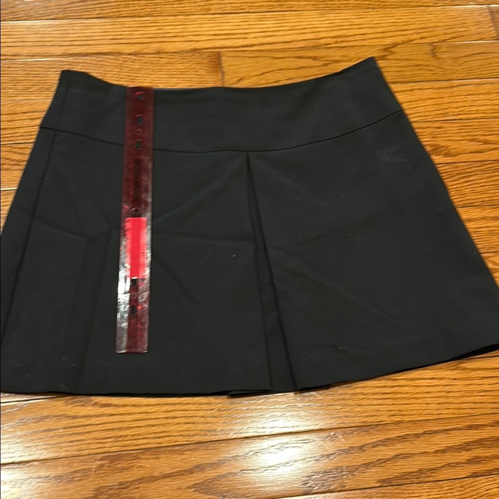 Trina Turk Pleated Black Women's Skirt, size 2 - Picture 7 of 7